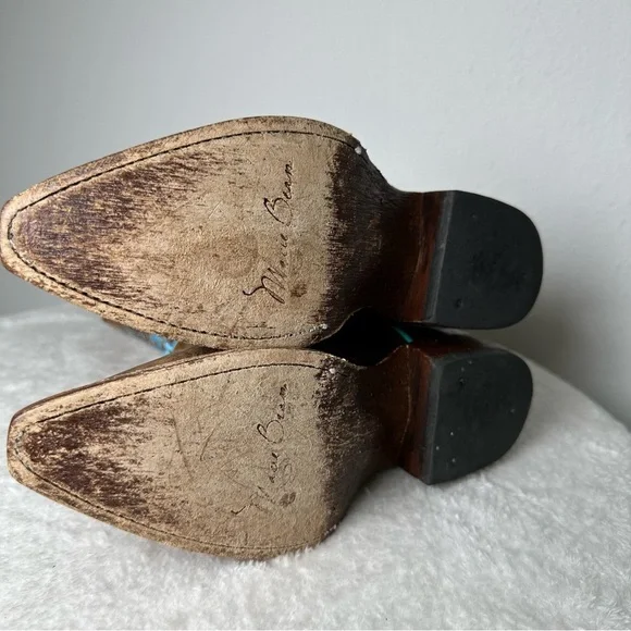 MACIE BEAN WOMEN'S ROSE GARDEN WESTERN BOOTS -
SNIP TOE - Picture 8 of 15